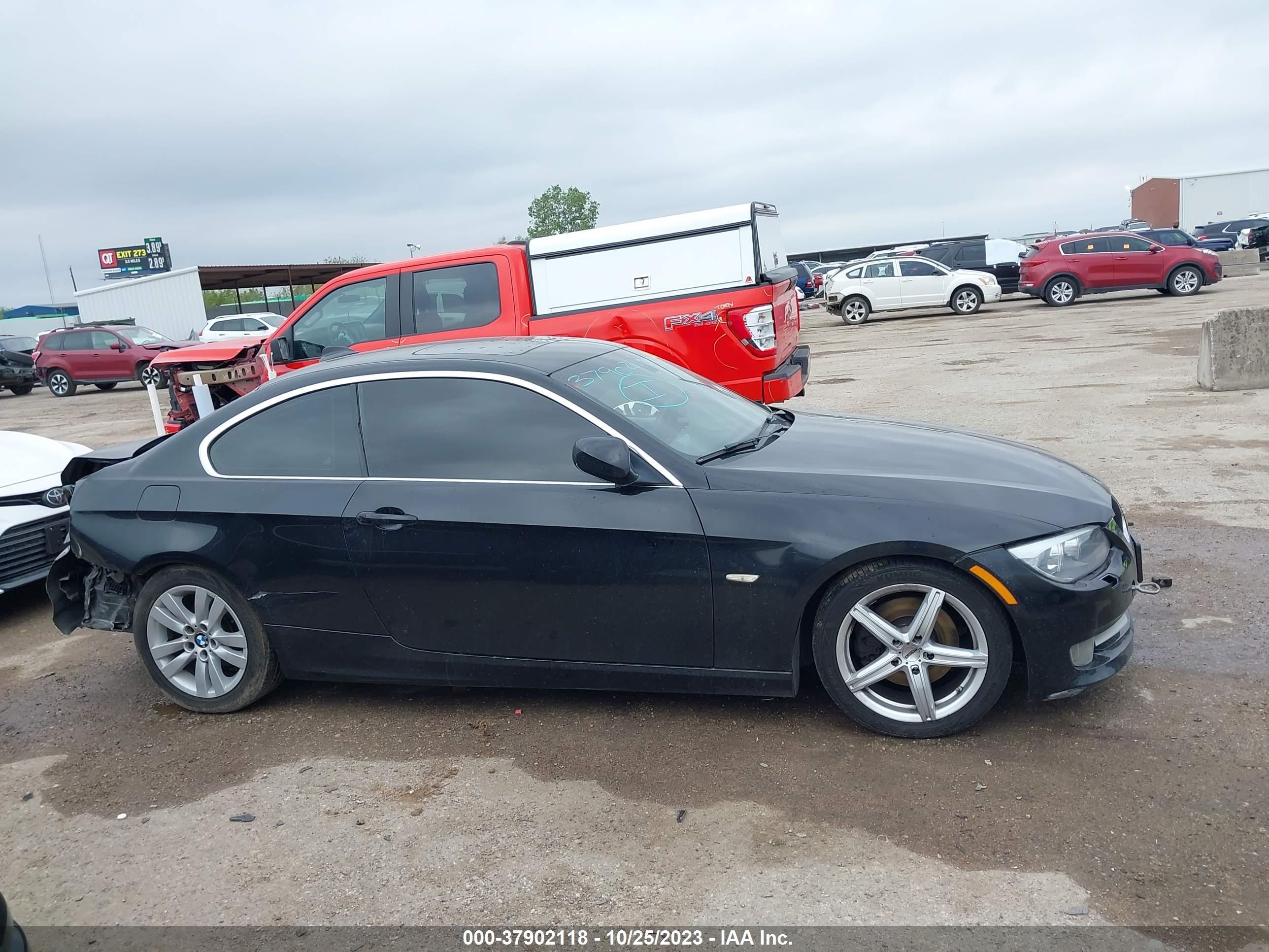 Photo 12 VIN: WBAKE5C58BE572872 - BMW 3ER 