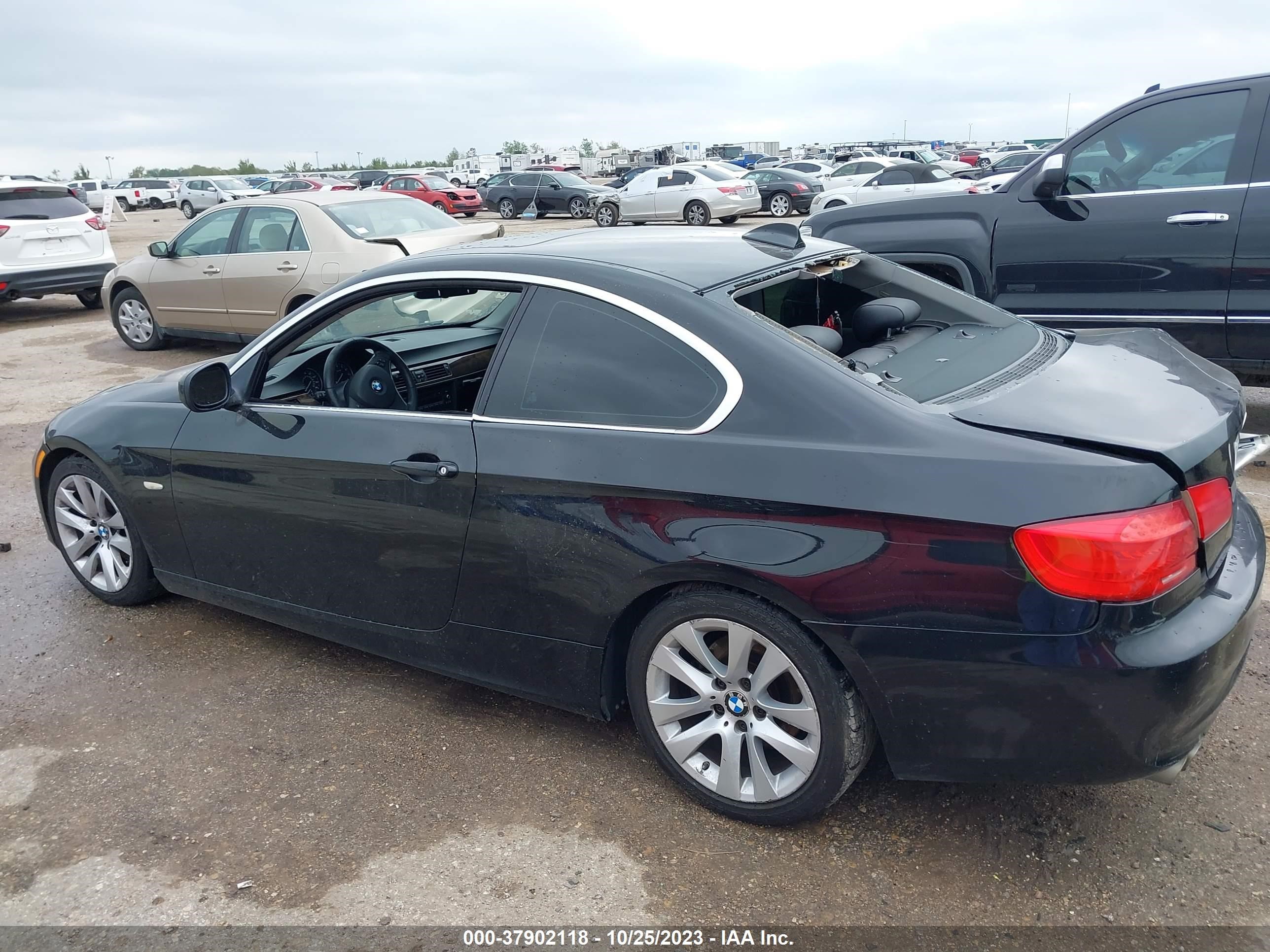 Photo 13 VIN: WBAKE5C58BE572872 - BMW 3ER 