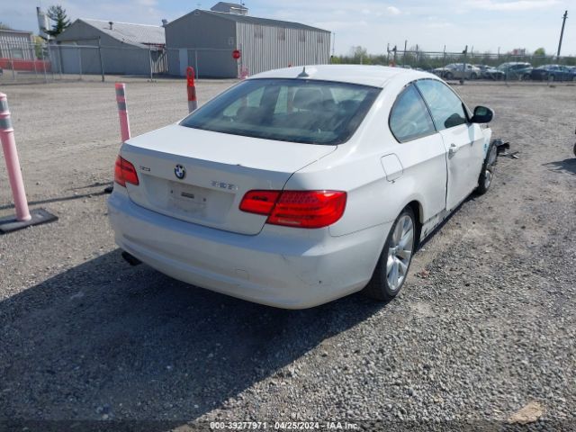 Photo 3 VIN: WBAKE5C5XBE574154 - BMW 328I 