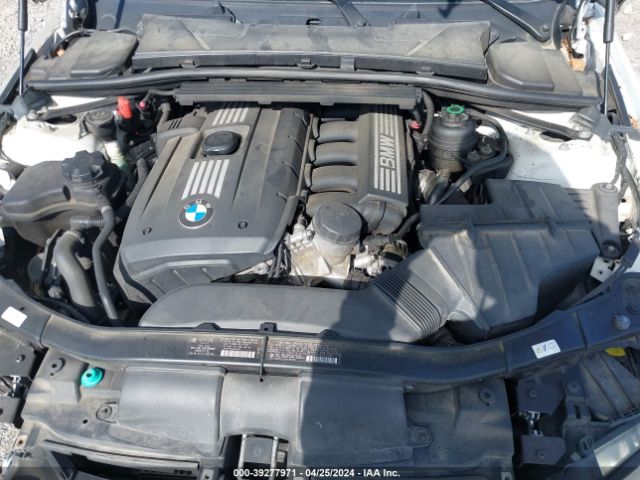 Photo 9 VIN: WBAKE5C5XBE574154 - BMW 328I 