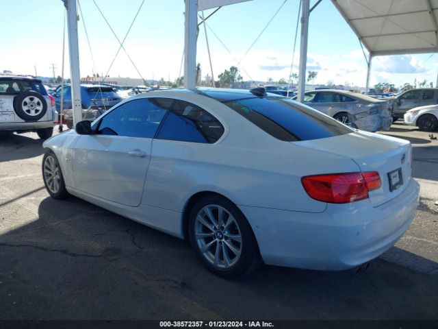 Photo 2 VIN: WBAKE5C5XCJ106532 - BMW 328I 