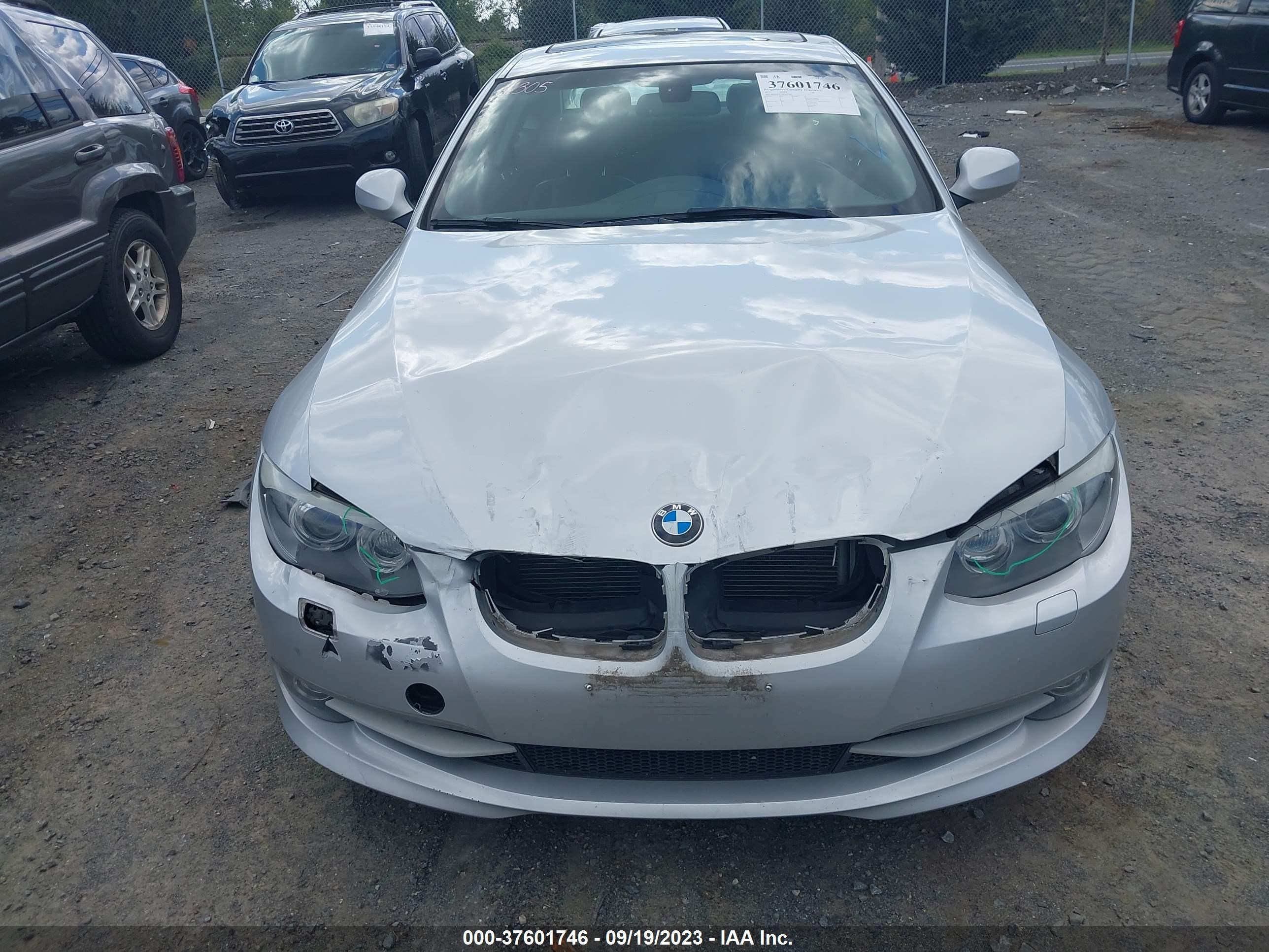 Photo 11 VIN: WBAKF5C58BE655165 - BMW 328I 