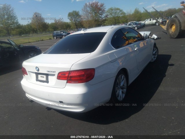 Photo 3 VIN: WBAKF5C5XBE655619 - BMW 3 