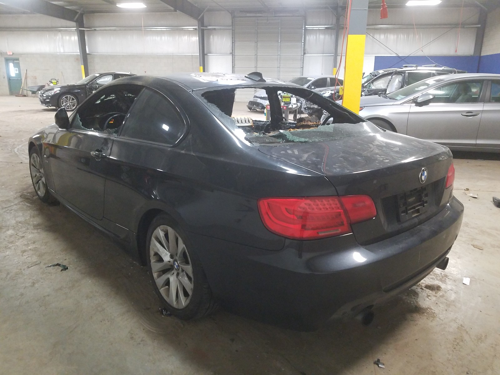 Photo 2 VIN: WBAKF9C53CE859509 - BMW 335 XI 