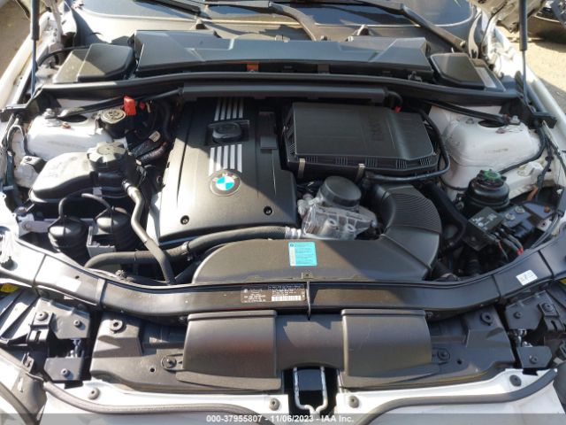 Photo 9 VIN: WBAKG1C50BE362852 - BMW 335 