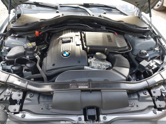 Photo 9 VIN: WBAKG1C50CE839894 - BMW 335IS 