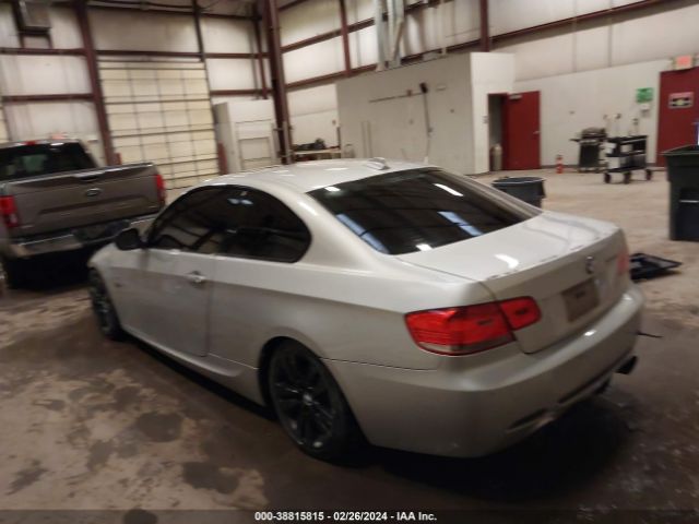 Photo 2 VIN: WBAKG1C58CJ217227 - BMW 335IS 