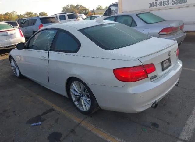 Photo 2 VIN: WBAKG7C50BE598548 - BMW 3 SERIES 