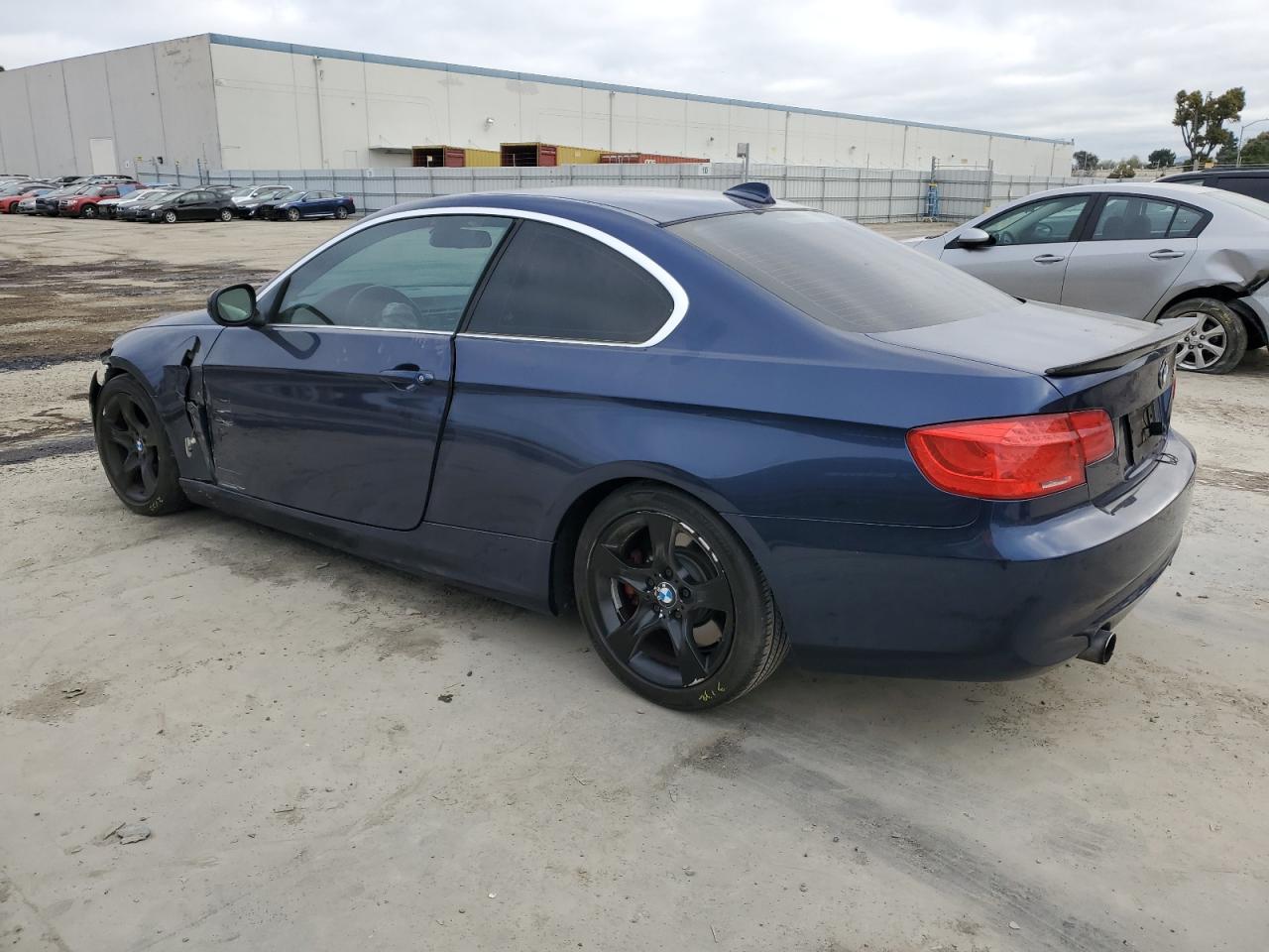 Photo 1 VIN: WBAKG7C55BE599081 - BMW 3ER 