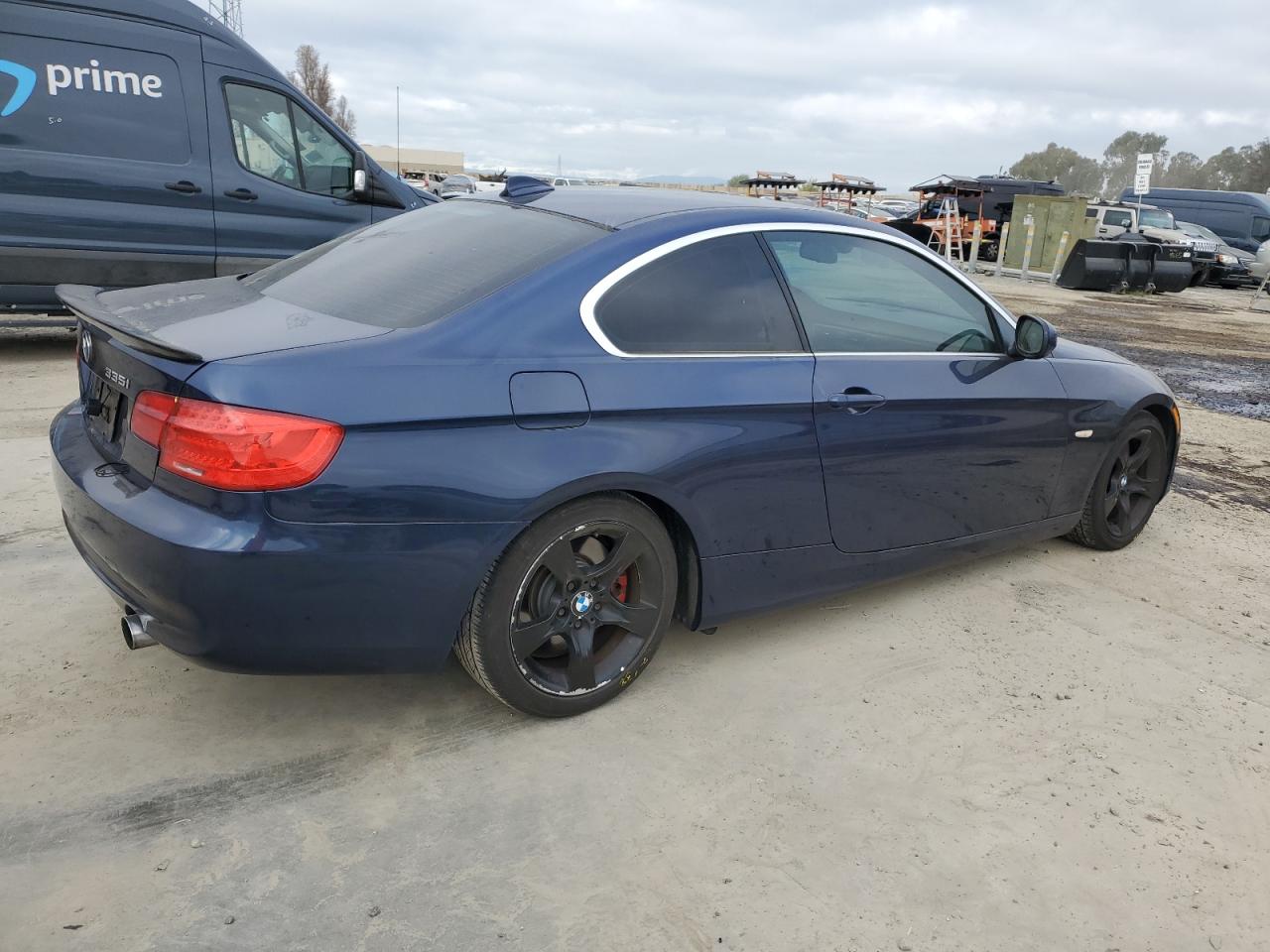 Photo 2 VIN: WBAKG7C55BE599081 - BMW 3ER 