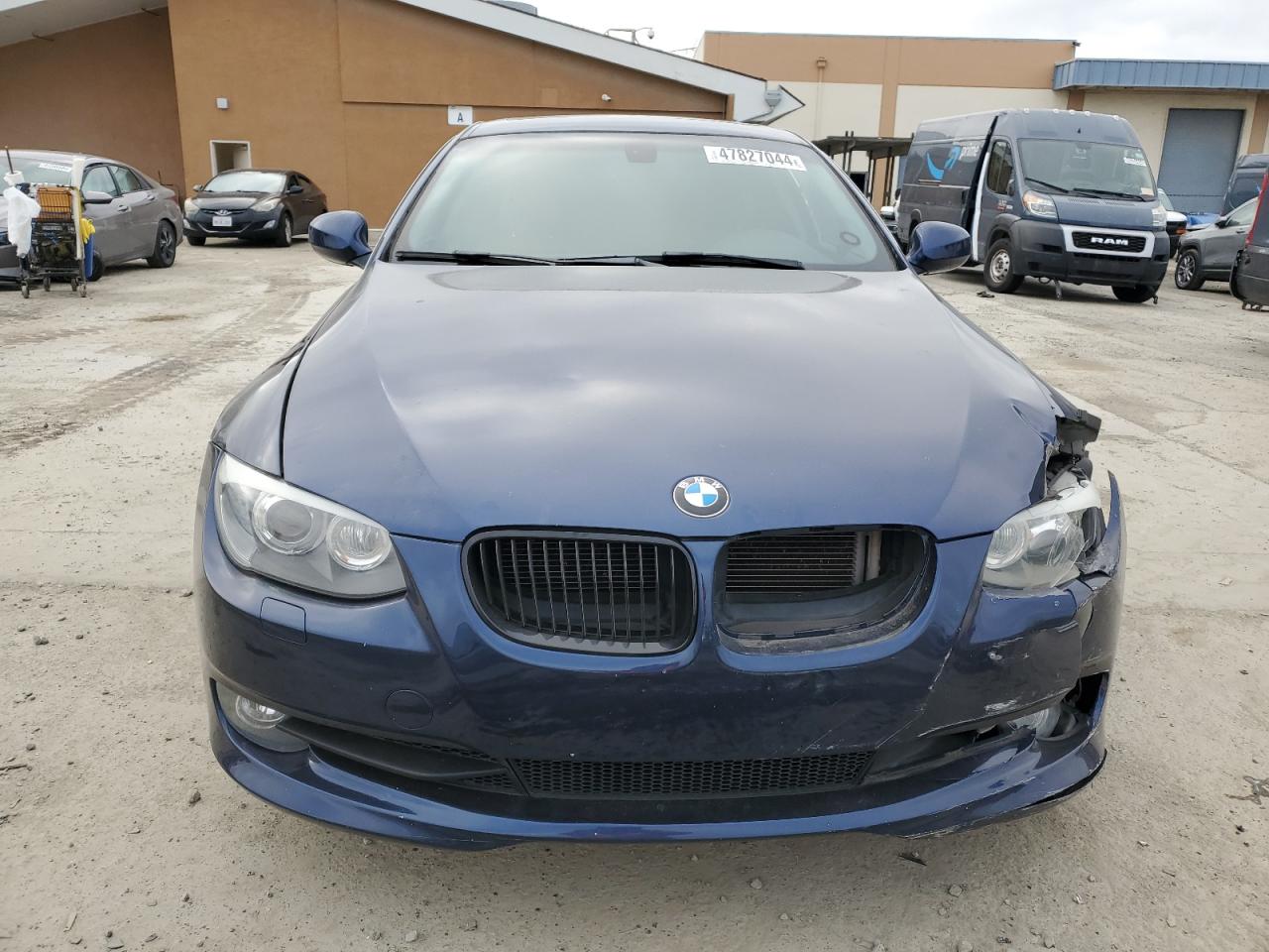 Photo 4 VIN: WBAKG7C55BE599081 - BMW 3ER 