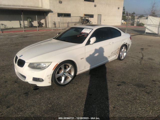 Photo 1 VIN: WBAKG7C55DE803655 - BMW 335I 