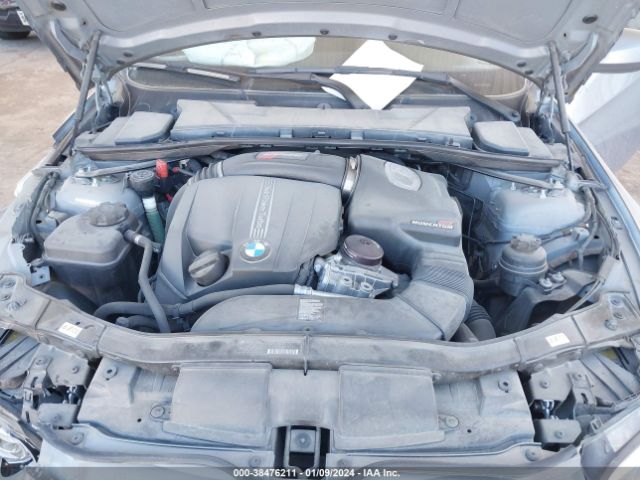 Photo 9 VIN: WBAKG7C57DJ437768 - BMW 335I 