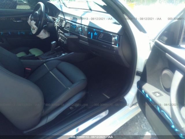 Photo 4 VIN: WBAKG7C58BE598961 - BMW 3 