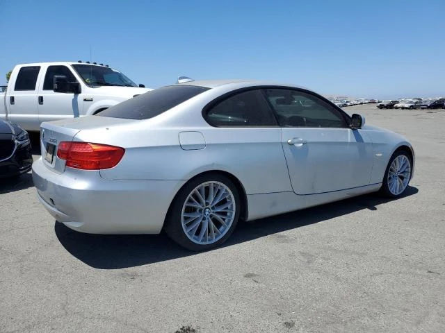 Photo 2 VIN: WBAKG7C59BE262543 - BMW 335 I 