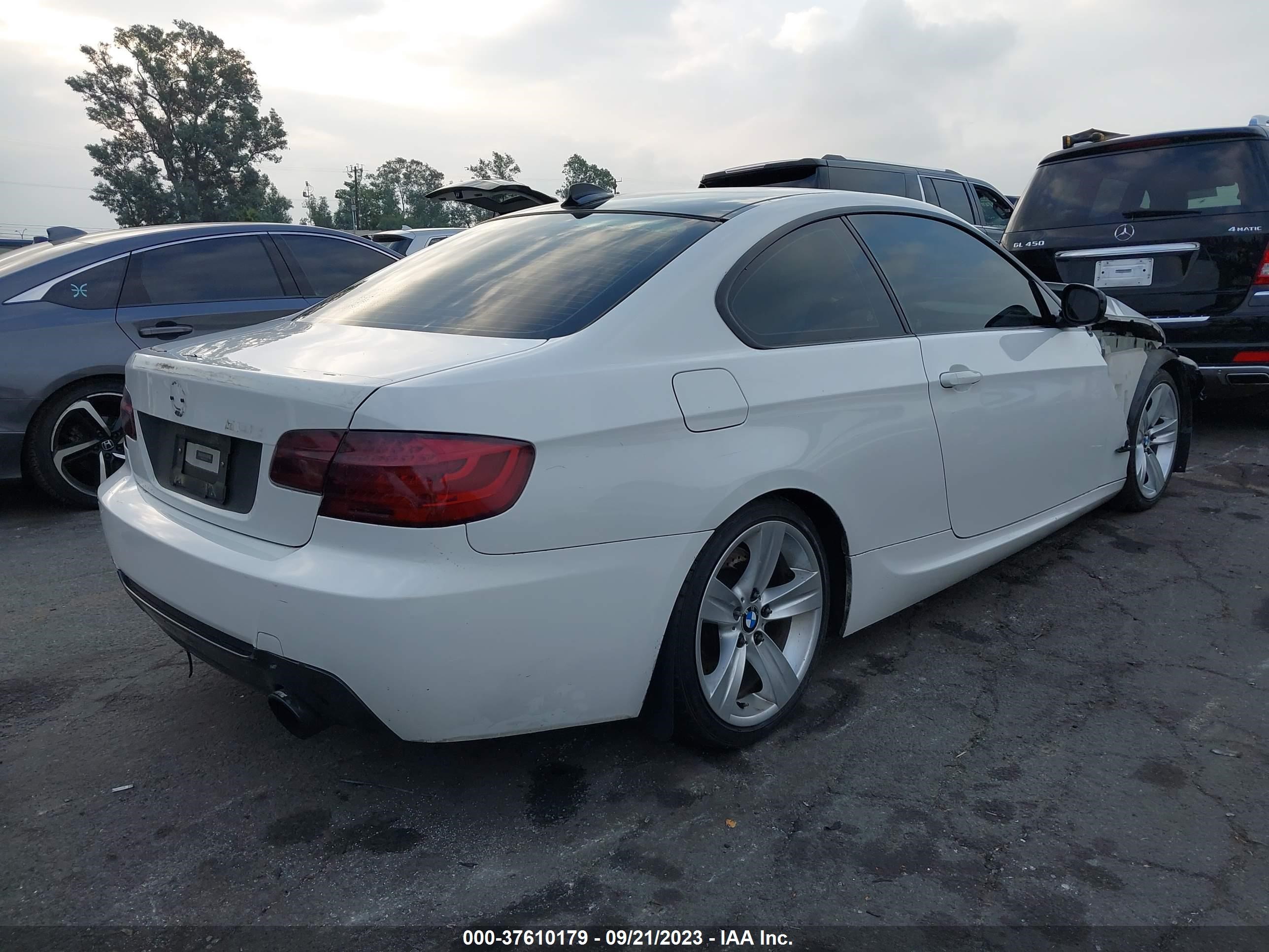 Photo 3 VIN: WBAKG7C5XDJ437716 - BMW 3ER 