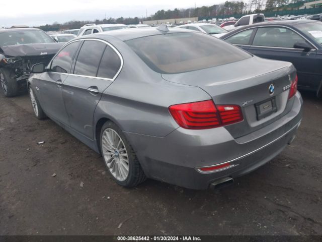 Photo 2 VIN: WBAKP9C51FD979381 - BMW 550I 