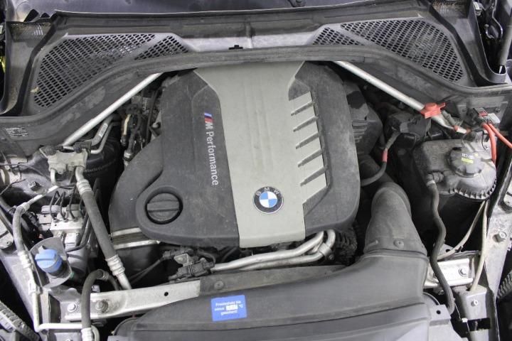 Photo 11 VIN: WBAKS810400S49642 - BMW X5 SUV 