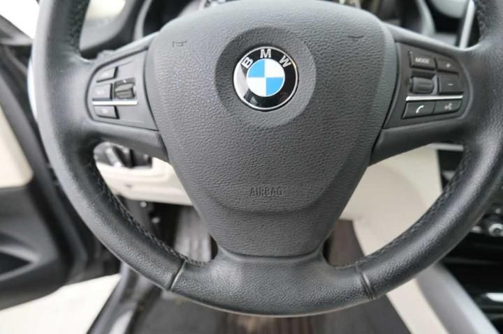 Photo 35 VIN: WBAKT010000U30414 - BMW X5 