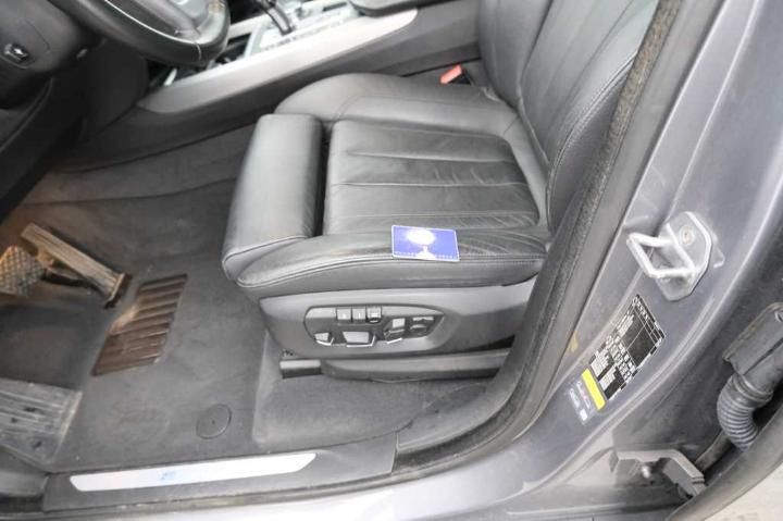 Photo 35 VIN: WBAKT010400S42916 - BMW X5 