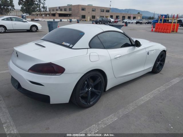 Photo 3 VIN: WBALL5C51CE716676 - BMW Z4 