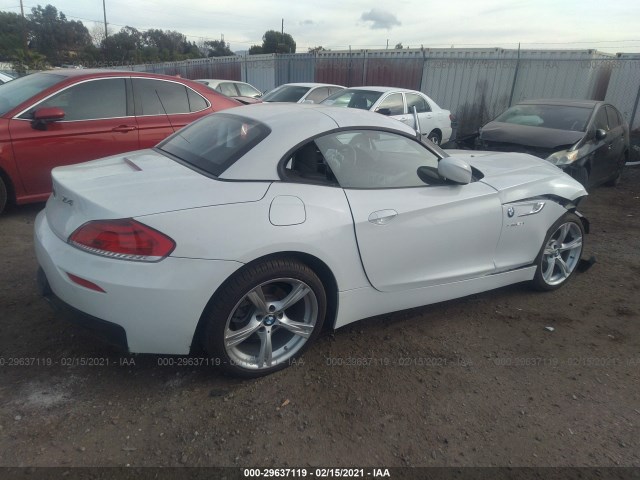 Photo 3 VIN: WBALL5C54EJ105342 - BMW Z4 