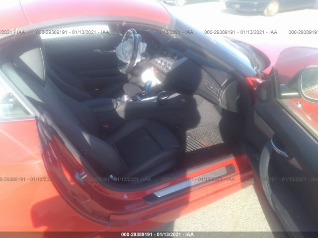 Photo 4 VIN: WBALL5C58DJ104547 - BMW Z4 