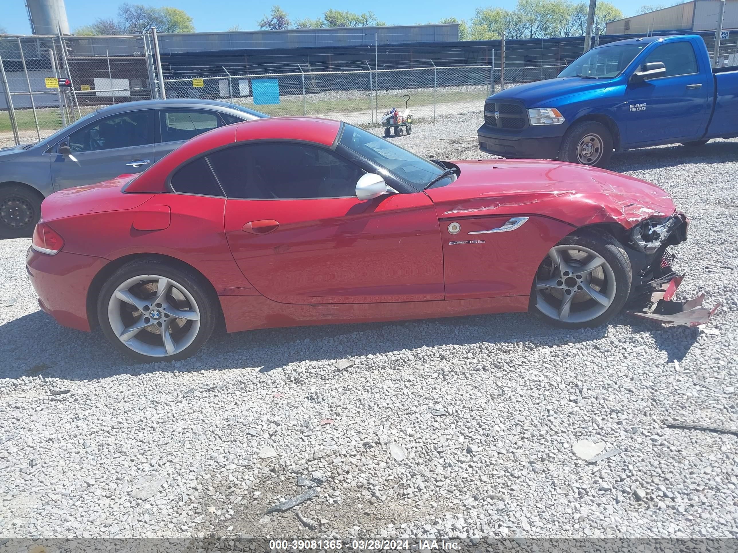 Photo 11 VIN: WBALM1C54EE634319 - BMW Z4 