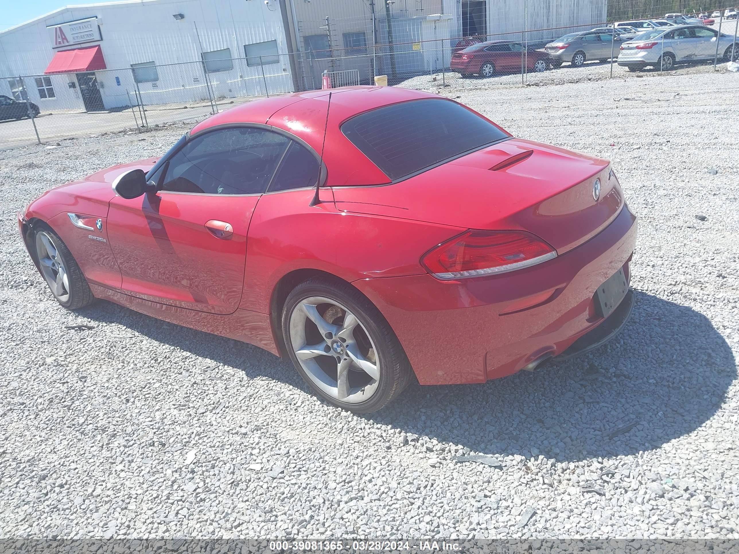 Photo 2 VIN: WBALM1C54EE634319 - BMW Z4 