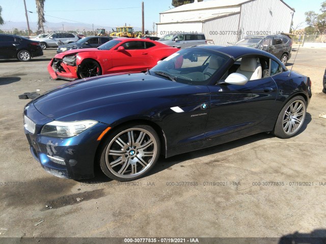 Photo 1 VIN: WBALM1C5XBE393619 - BMW Z4 