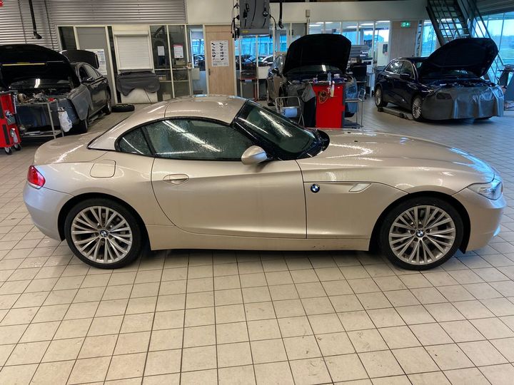 Photo 8 VIN: WBALM51030E388094 - BMW Z4 ROADSTER 