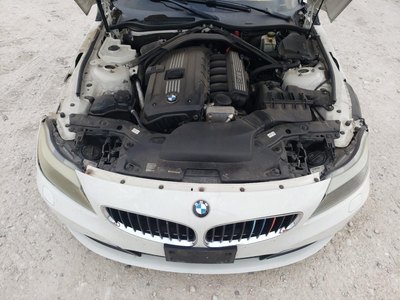 Photo 10 VIN: WBALM5C54BE380176 - BMW Z4 