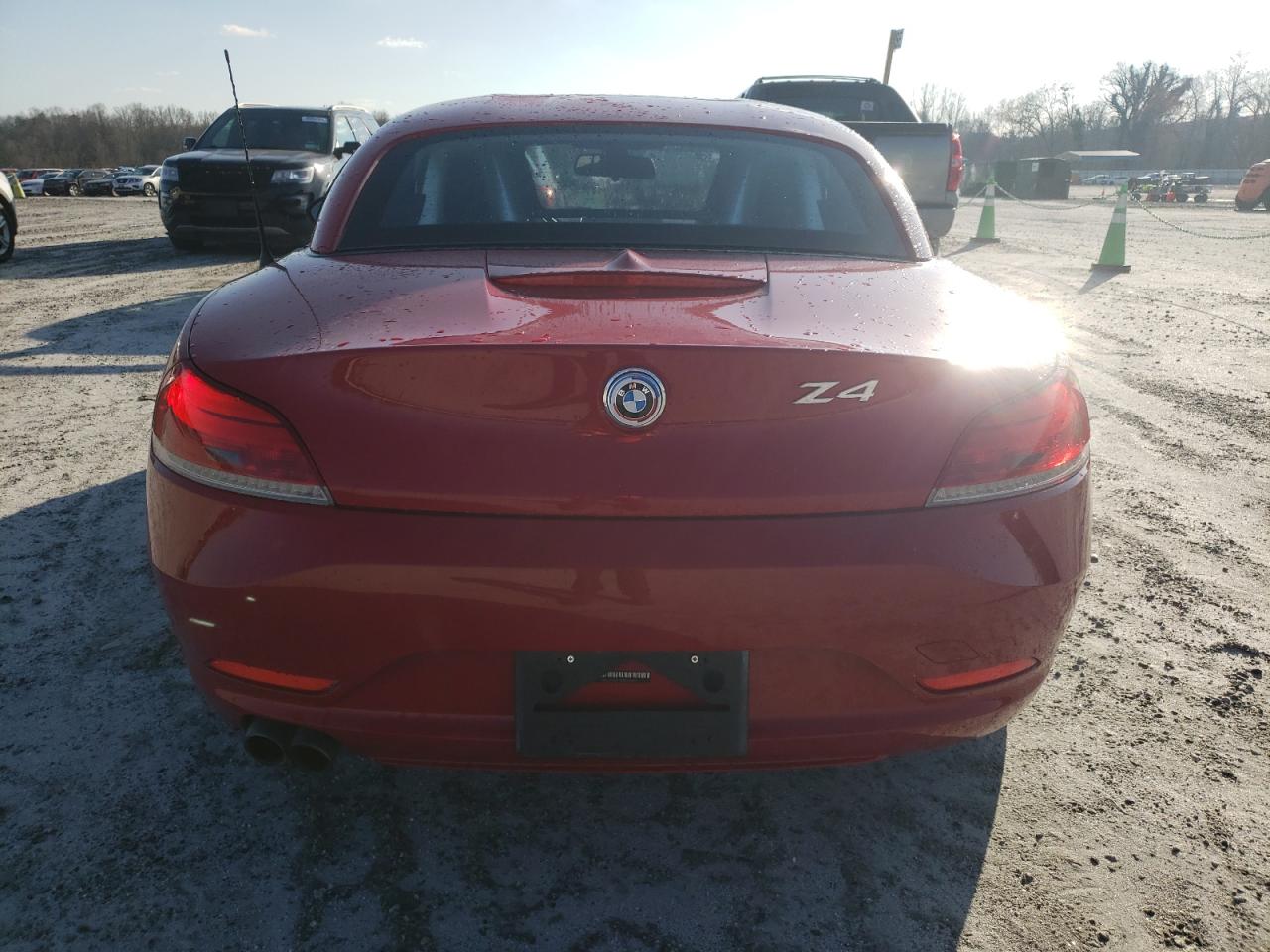 Photo 5 VIN: WBALM5C56BE378879 - BMW Z4 