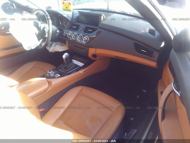 Photo 4 VIN: WBALM5C58BE379659 - BMW Z4 