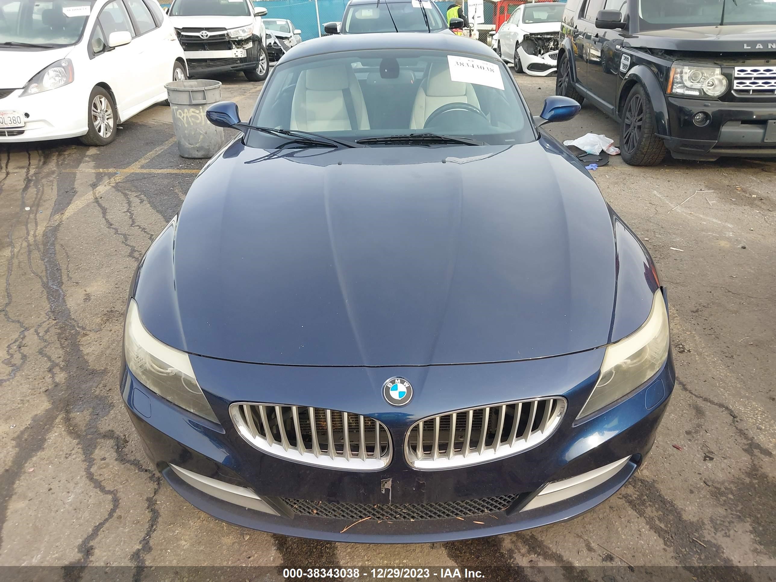 Photo 11 VIN: WBALM73539E164681 - BMW Z4 