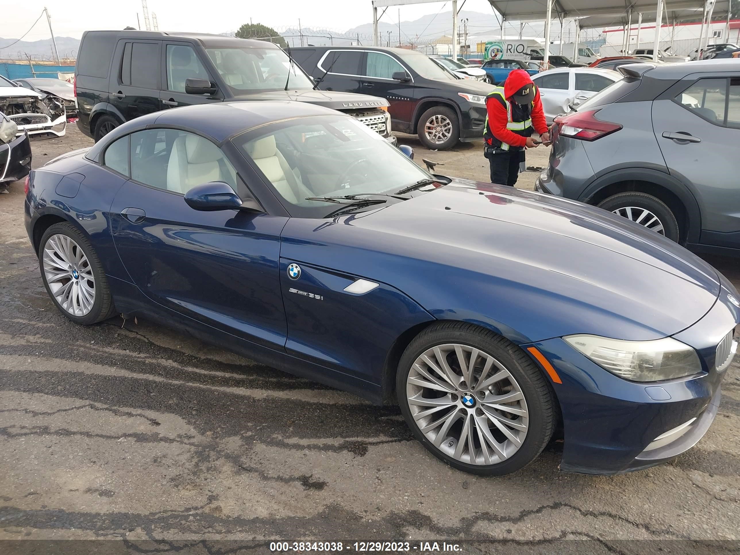 Photo 12 VIN: WBALM73539E164681 - BMW Z4 