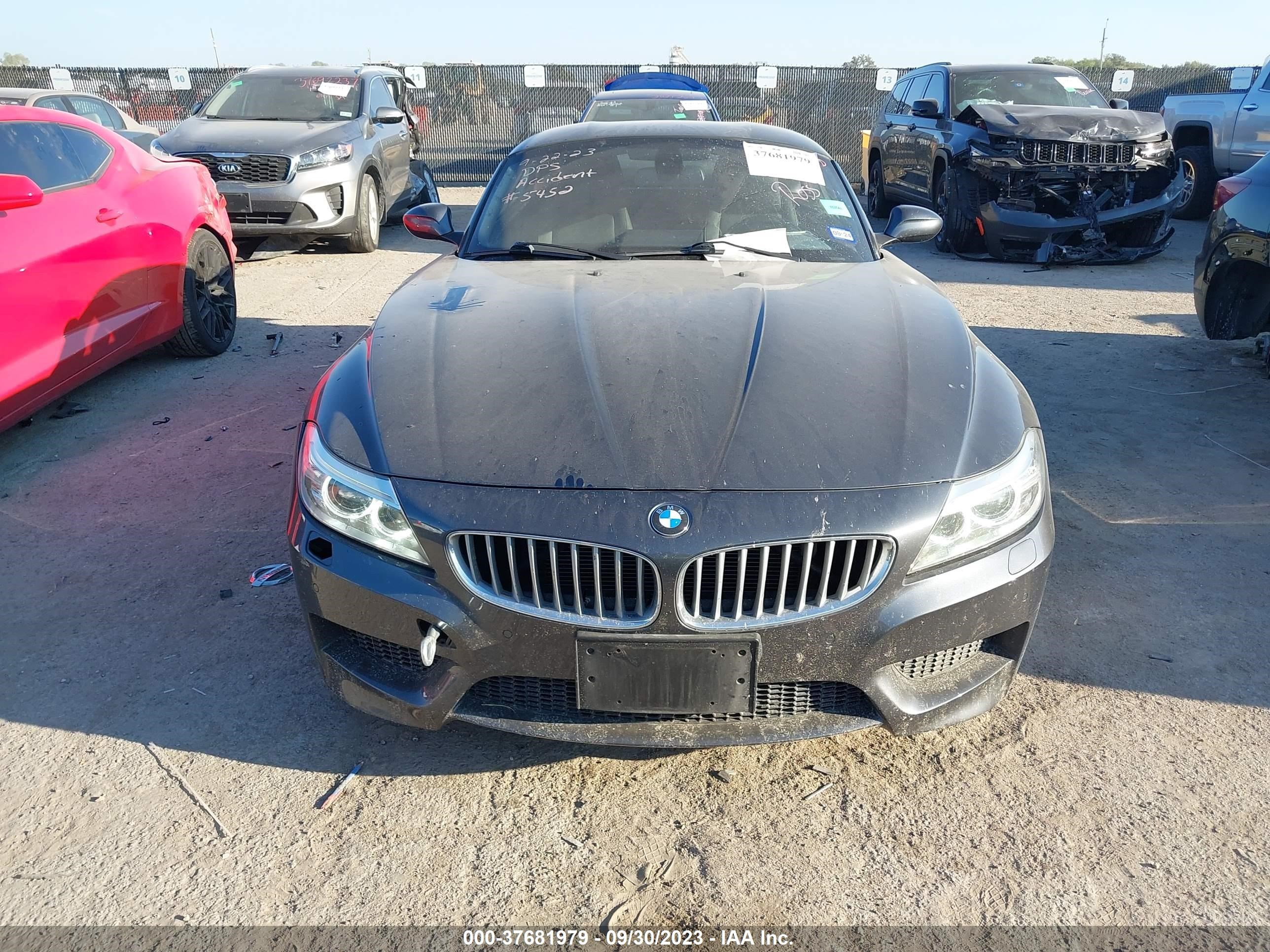 Photo 10 VIN: WBALM7C51FJ799160 - BMW Z4 