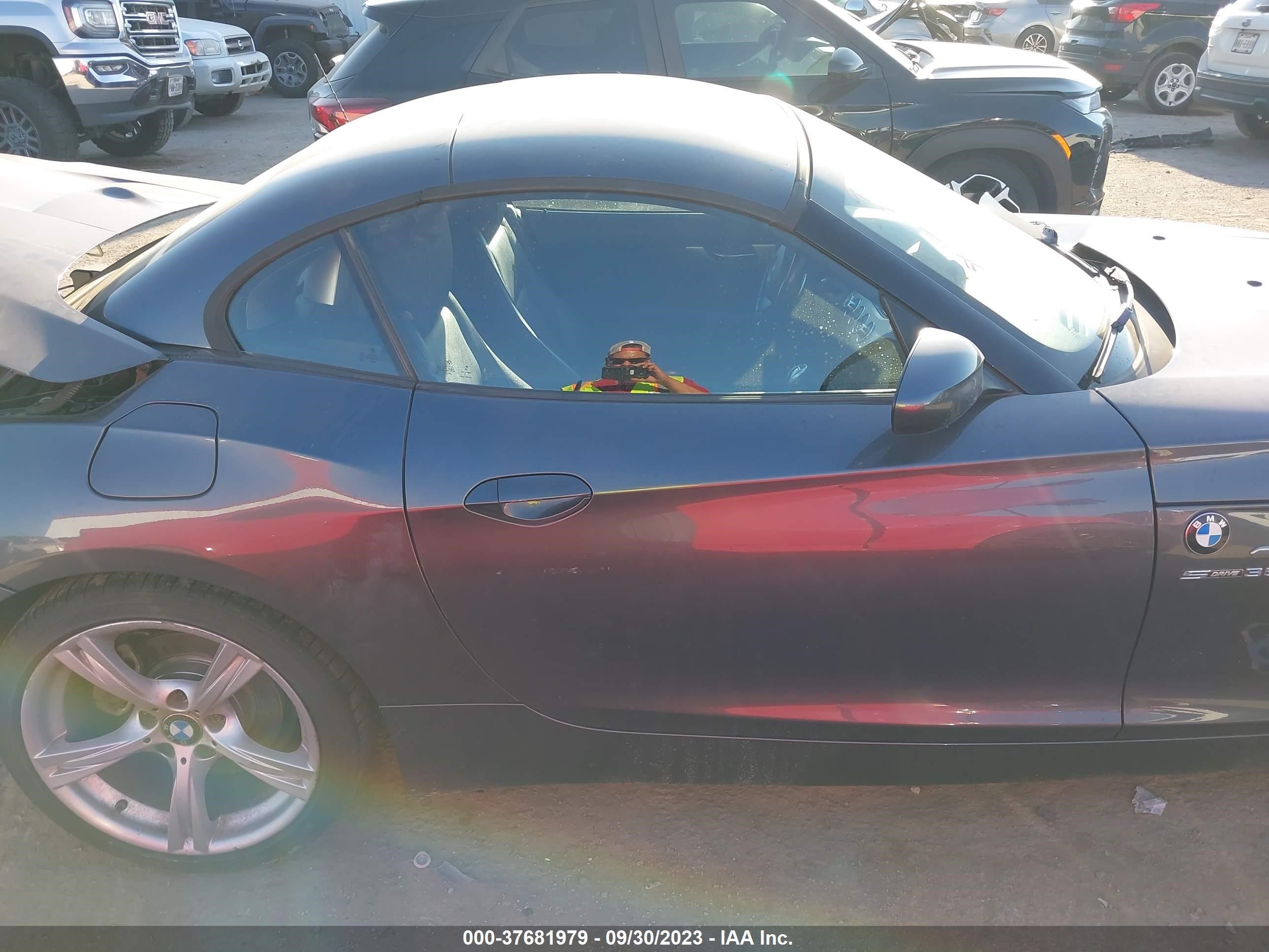 Photo 11 VIN: WBALM7C51FJ799160 - BMW Z4 