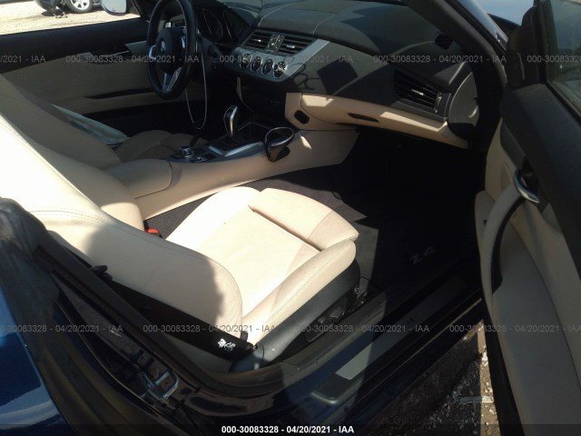 Photo 4 VIN: WBALM7C57BE383858 - BMW Z4 