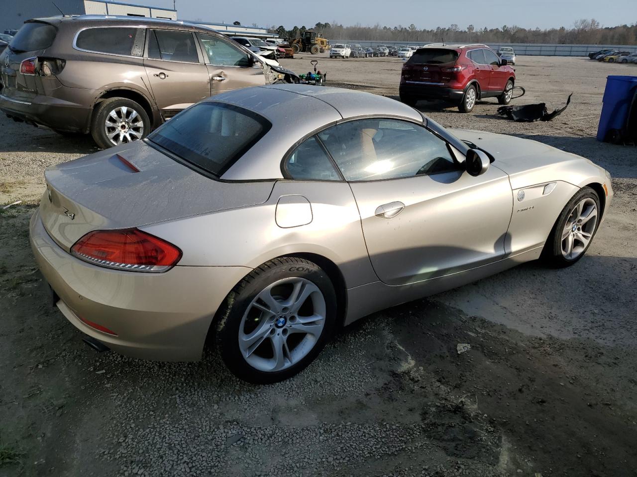 Photo 2 VIN: WBALM7C57CE384901 - BMW Z4 