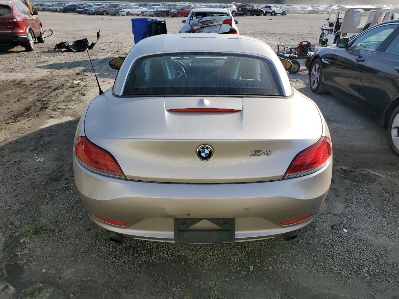 Photo 5 VIN: WBALM7C57CE384901 - BMW Z4 