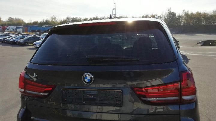 Photo 28 VIN: WBALS010400V48831 - BMW X5 SUV 