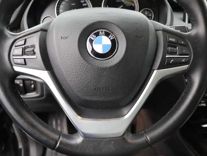 Photo 38 VIN: WBALS010500T85283 - BMW X5 