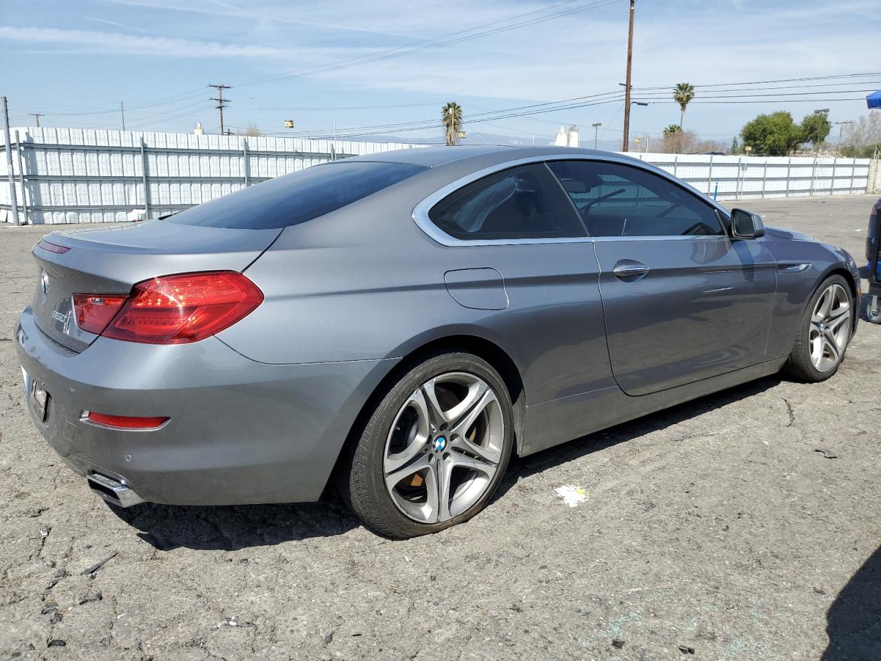 Photo 2 VIN: WBALX3C58CC528709 - BMW 6ER 