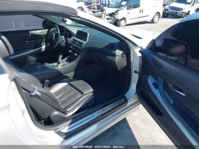 Photo 4 VIN: WBALZ3C57CDL72392 - BMW 650I 