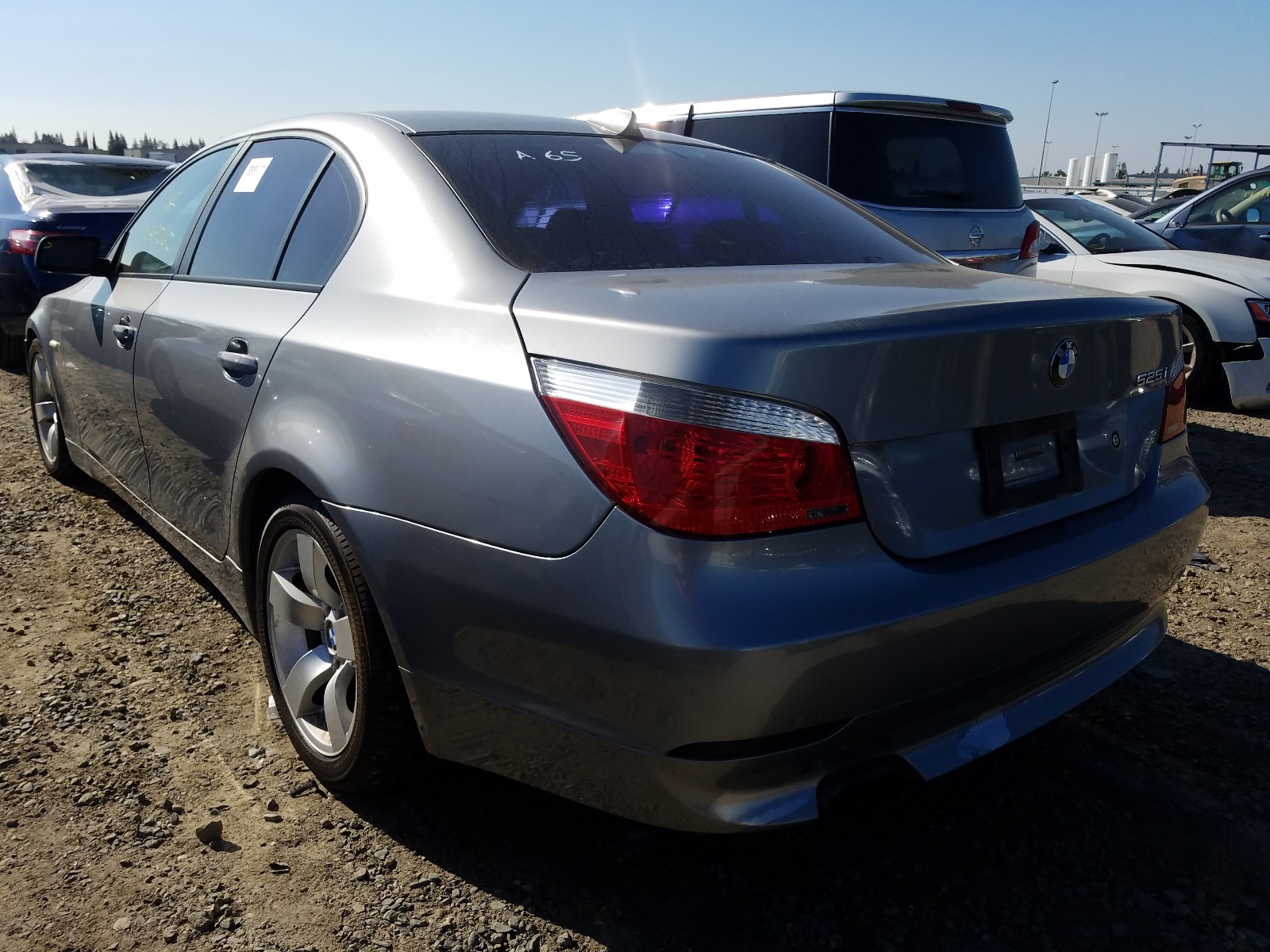 Photo 2 VIN: WBANA53505B855880 - BMW 525 I 