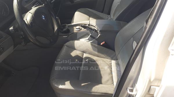 Photo 11 VIN: WBANA53534B847660 - BMW 525I 