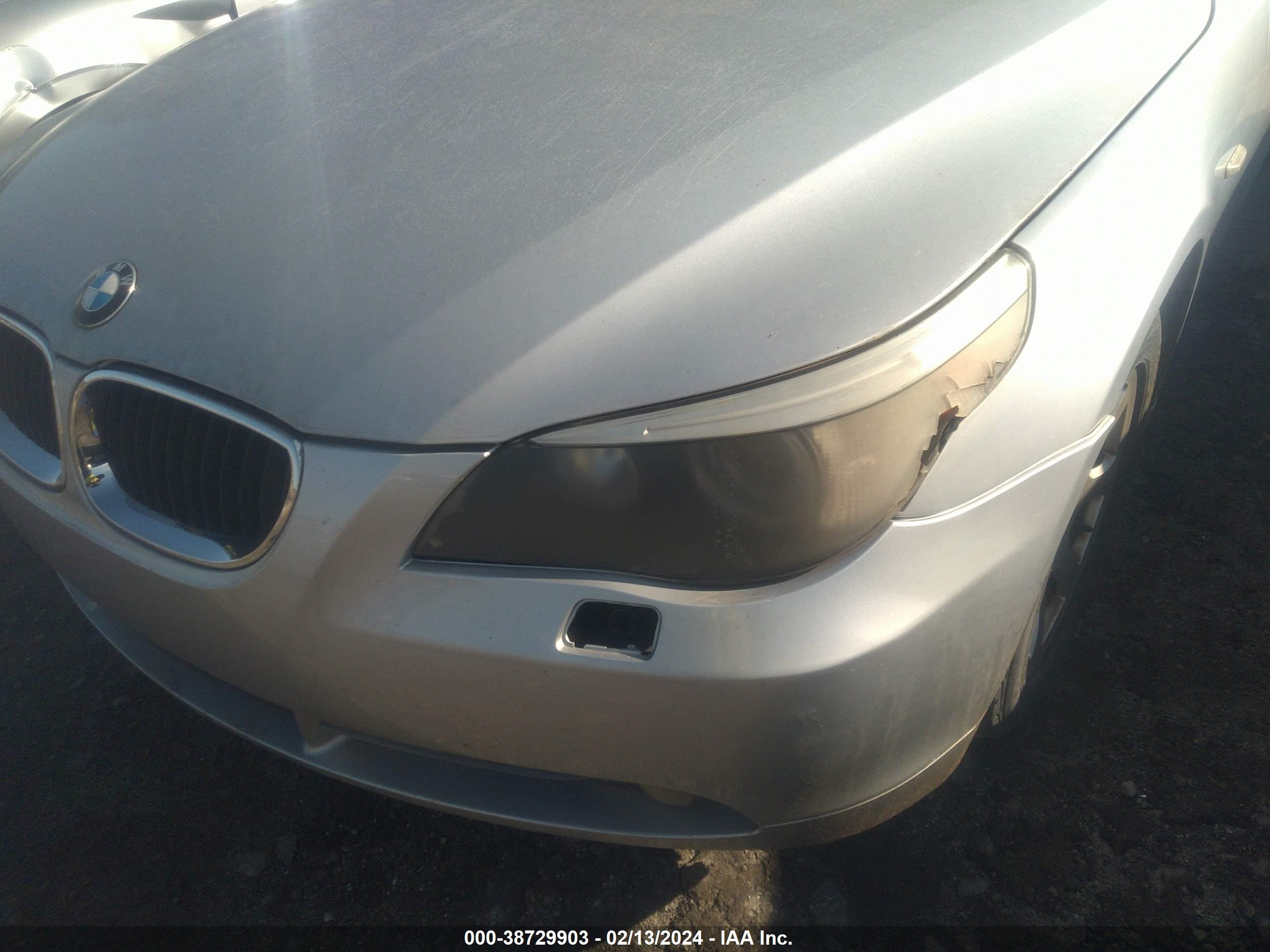 Photo 5 VIN: WBANA53574B845801 - BMW 5ER 