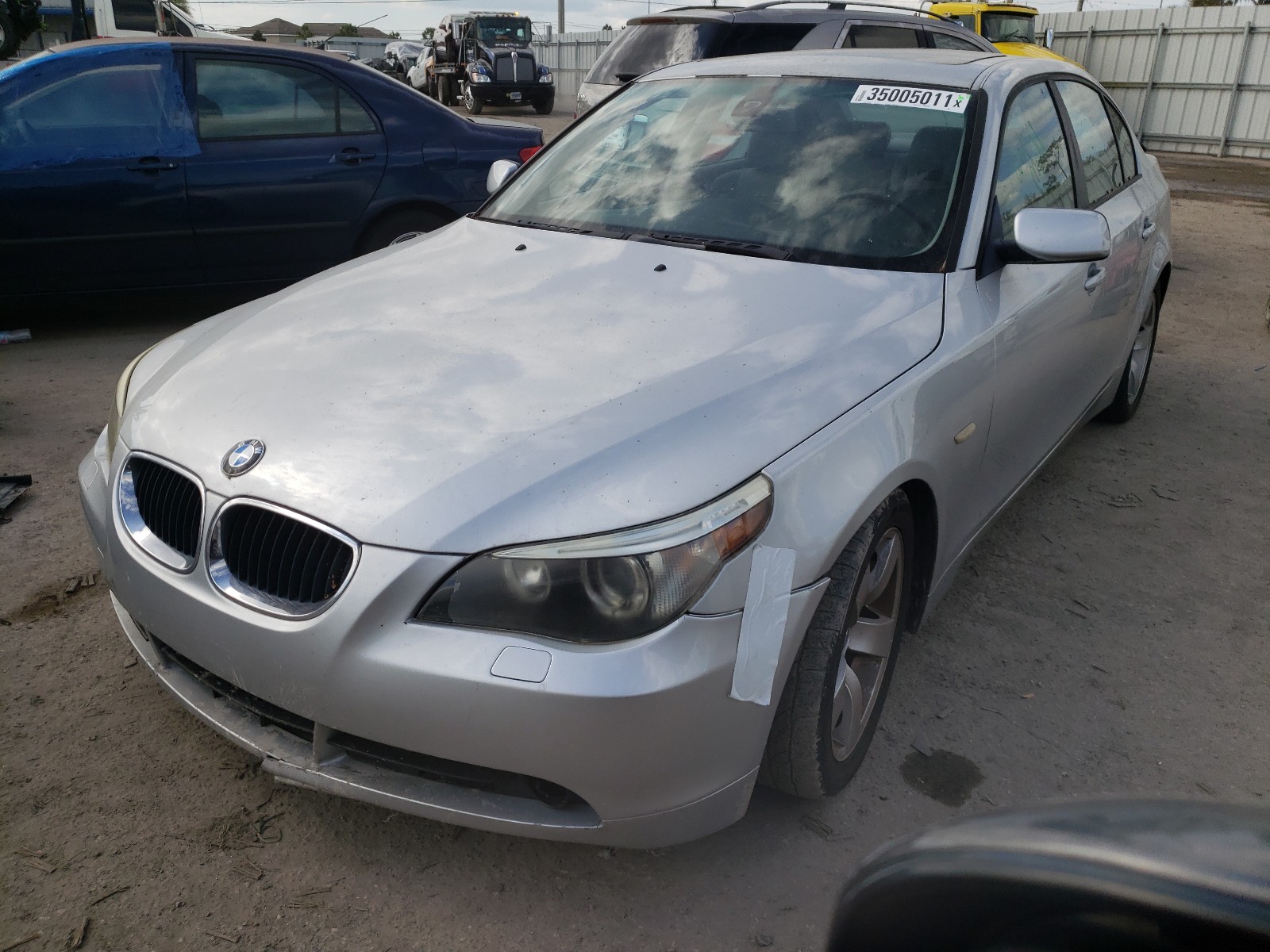 Photo 1 VIN: WBANA53584B847055 - BMW 525 