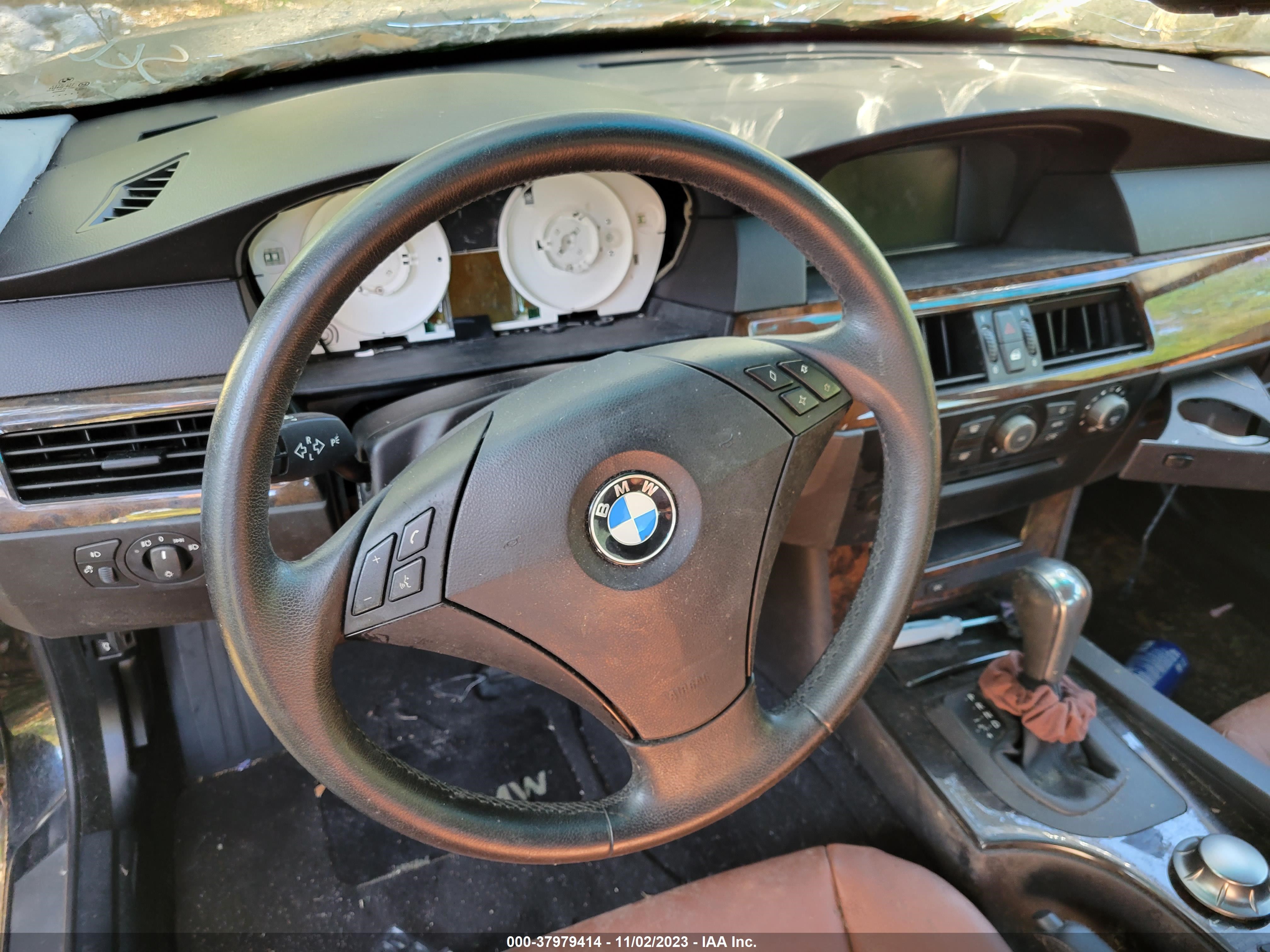 Photo 5 VIN: WBANA73515B816663 - BMW 5ER 